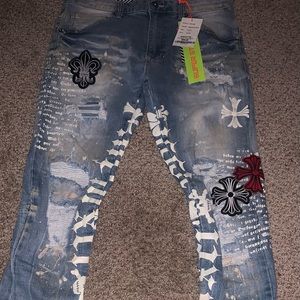 Cool slim fit jeans great art on them 10 out of 10 !